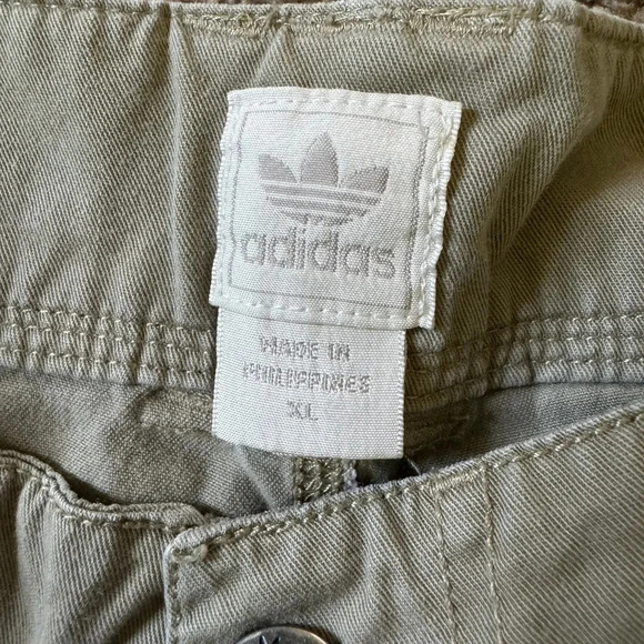 Vintage Adidas Y2K Khaki Shorts Men Size XL - Picture 6 of 6